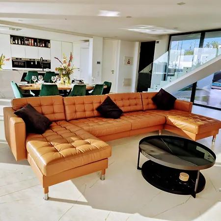 Casa Arendina - Retreat With Heated Pool