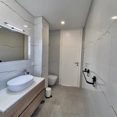 Vila Casa Arendina - Retreat With Heated Pool