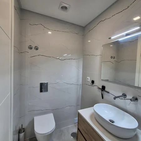 Vila Casa Arendina - Retreat With Heated Pool