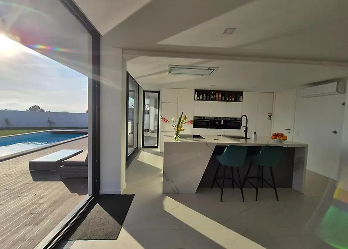 Casa Arendina - Retreat With Heated Pool